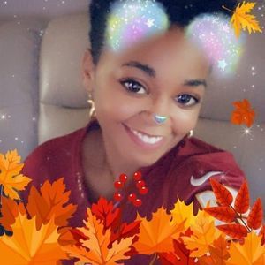 Meet your Posher, Alexia